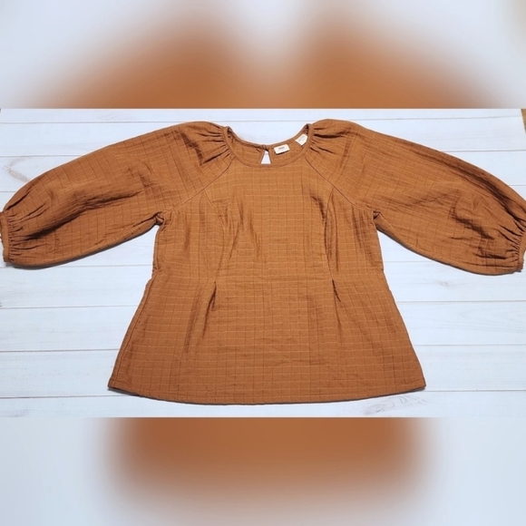NWOT Levi's Cait Puff Blouse Size  Medium - Picture 1 of 5